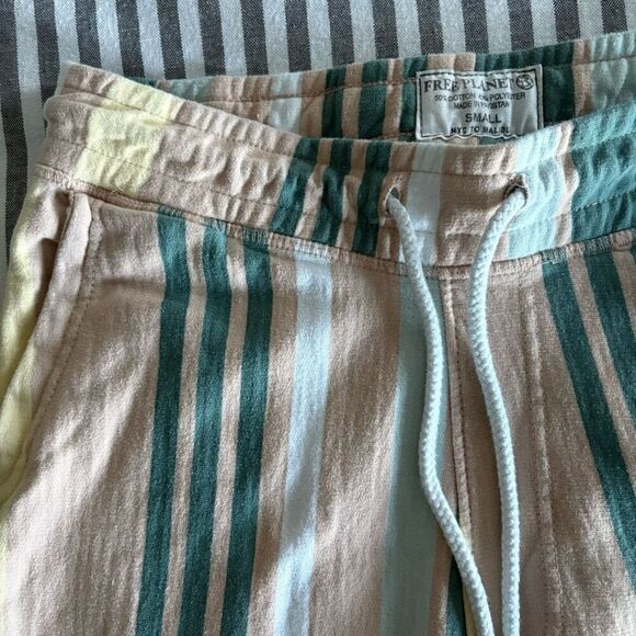 Free Planet Men's Striped Cotton Drawstring Shorts Size Small - Picture 2 of 5
